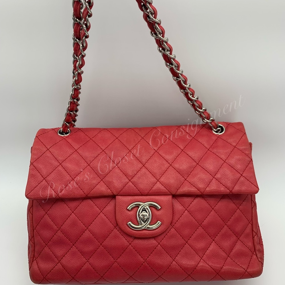 Authentic Chanel classic maxi soft caviar single flap in SHW - Picture 4 of 15